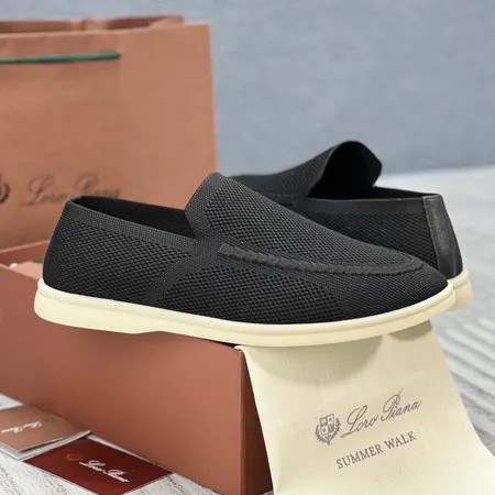 フェラガモ カジュアルシューズ