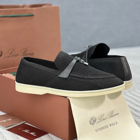 フェラガモ カジュアルシューズ