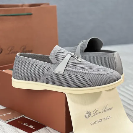 フェラガモ カジュアルシューズ