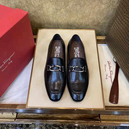 フェラガモ ビジネスシューズ