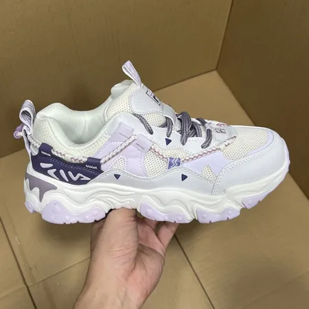 フィラ スニーカー