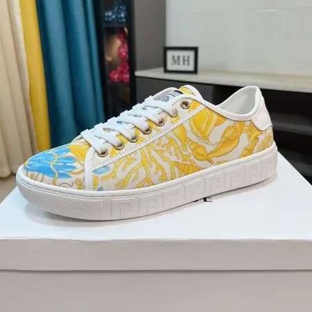 ヴェルサーチ カジュアルシューズ