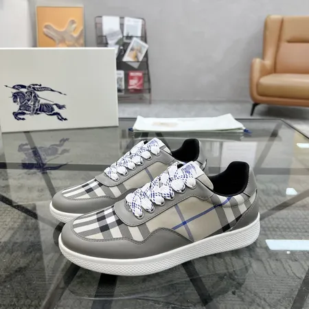 バーバリー ス カジュアルシューズ