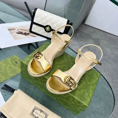 グッチ サンダル