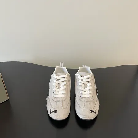 プーマ カジュアルシューズ