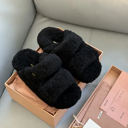 ミュウミュウ スリッパ