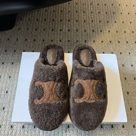 セリーヌ スリッパ