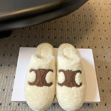 セリーヌ スリッパ