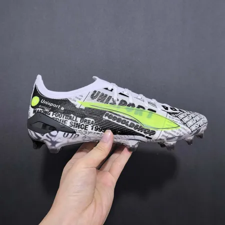 プーマ スニーカー