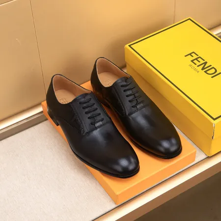 フェンディ ビジネスシューズ