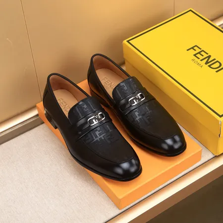 フェンディ ビジネスシューズ