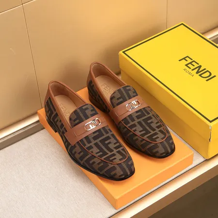 フェンディ ビジネスシューズ