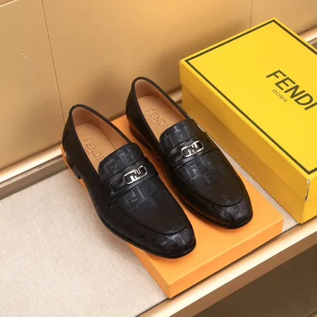 フェンディ ビジネスシューズ