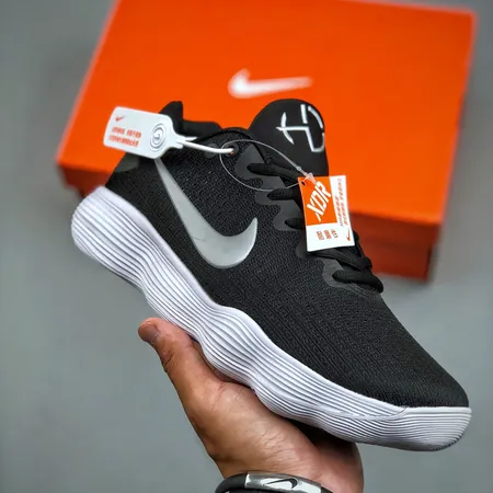 ナイキ スニーカー