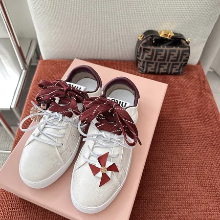 ミュウミュウ スニーカー