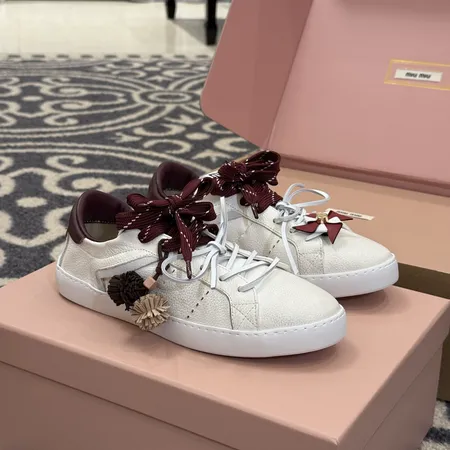 ミュウミュウ カジュアルシューズ