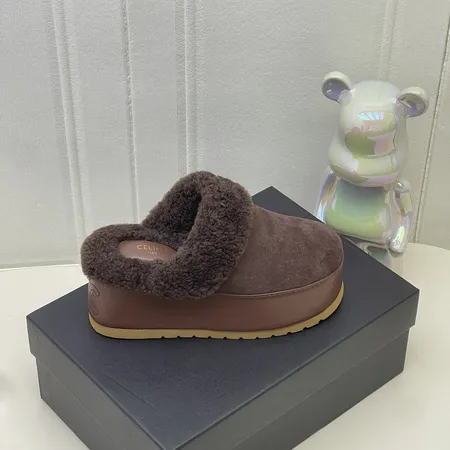 セリーヌ スリッパ