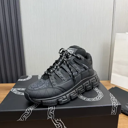 ヴェルサーチ カジュアルシューズ