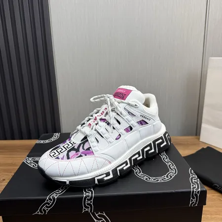 ヴェルサーチ カジュアルシューズ