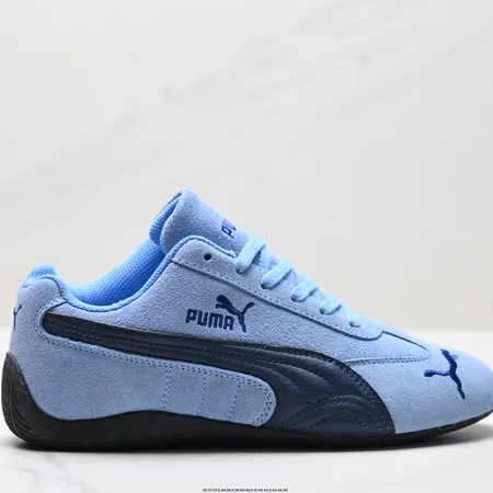 プーマ スニーカー