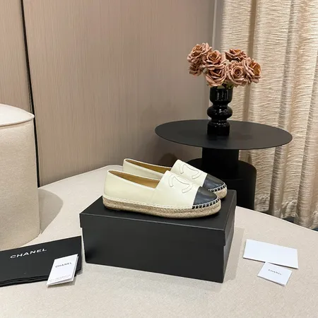 シャネル カジュアルシューズ