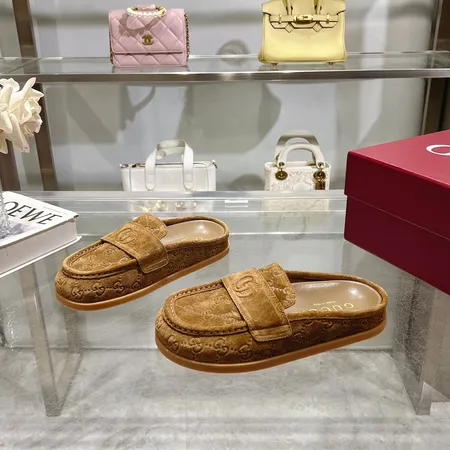 グッチ スリッパ