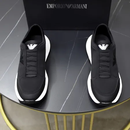 アルマーニ スニーカー