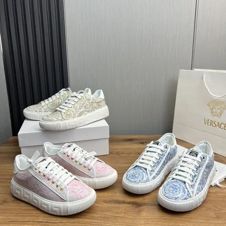 ヴェルサーチ カジュアルシューズ