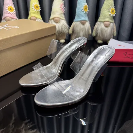 クリスチャン・ルブタン サンダル