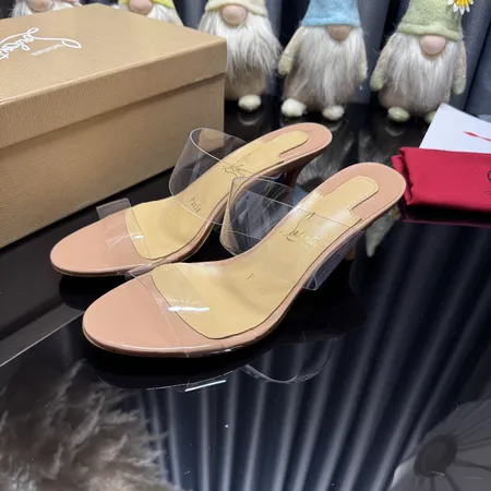 クリスチャン・ルブタン サンダル