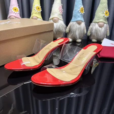 クリスチャン・ルブタン サンダル