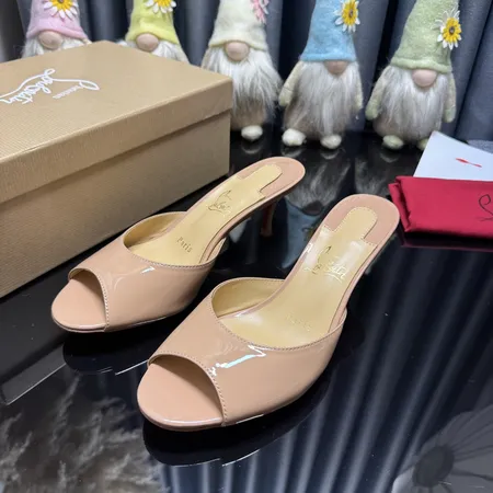 クリスチャン・ルブタン サンダル