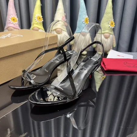 クリスチャン・ルブタン サンダル