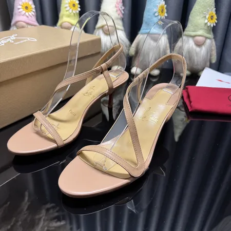 クリスチャン・ルブタン サンダル