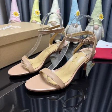 クリスチャン・ルブタン サンダル