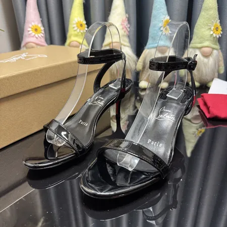 クリスチャン・ルブタン サンダル