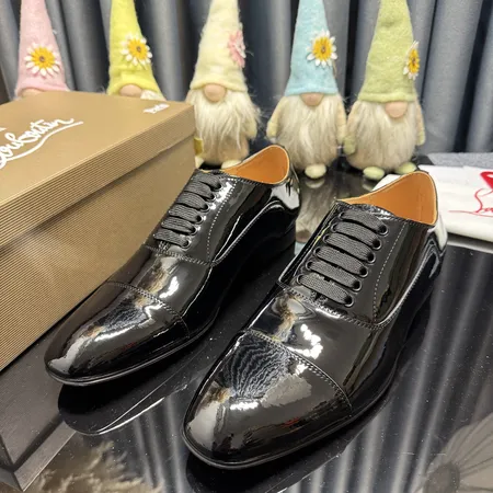 クリスチャン・ルブタン ビジネスシューズ