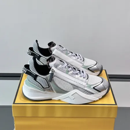 フェンディ スニーカー