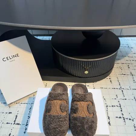 セリーヌ スリッパ