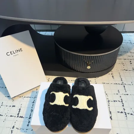 セリーヌ スリッパ