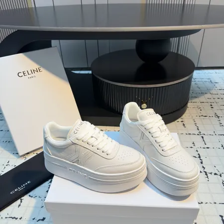 セリーヌ カジュアルシューズ