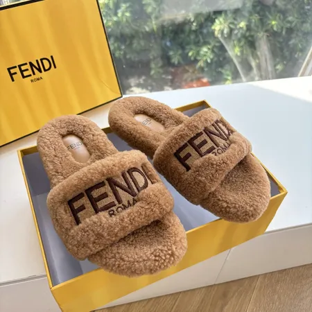 フェンディ スリッパ