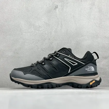 ノースフェイス スニーカー