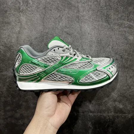 ボッテガ ヴェネタ スニーカー