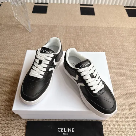 セリーヌ カジュアルシューズ