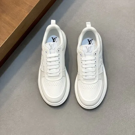 ルイヴィトン カジュアルシューズ