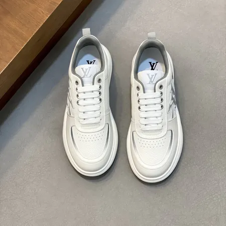 ルイヴィトン カジュアルシューズ