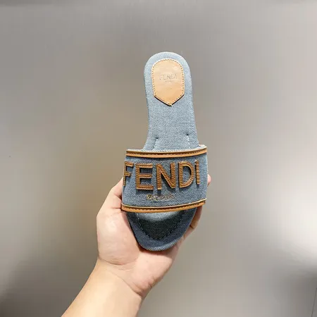 フェンディ スリッパ