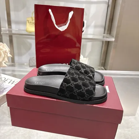 グッチ スリッパ