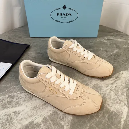 プラダ カジュアルシューズ